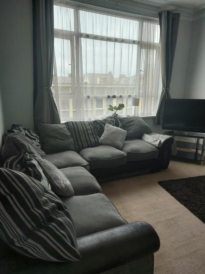 Sandyrise Holiday Lets Apartment Scarborough Ngoại thất bức ảnh