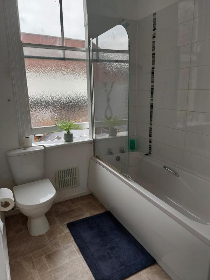 Sandyrise Holiday Lets Apartment Scarborough Ngoại thất bức ảnh